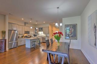 Modern Main St Apt in Downtown Waynesville! - Waynesville - 9