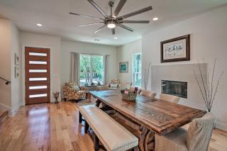 Walk to Lake Austin: Spacious Getaway w/ Patio - 7