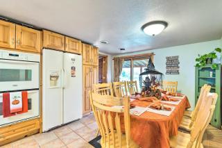 Family Home with Hot Tub - Walk to Johnson Lake! - Donald Price Mobile Home Park - 2