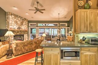Screened Porch and 3 Decks Beech Mountain Cabin - Beech Mountain - 4