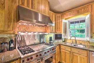 Screened Porch and 3 Decks Beech Mountain Cabin - Beech Mountain - 1