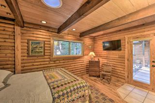 Near Vineyards Cabin with Hot Tub in Pollock Pines! - Pollock Pines - 1