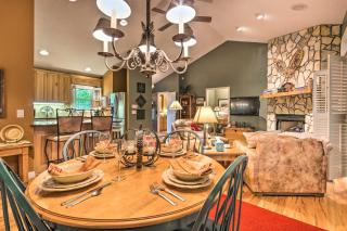 Screened Porch and 3 Decks Beech Mountain Cabin - Beech Mountain - 5
