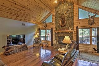 Black Hills Cabin Hot Tub, Fishing Pond and Deck - Custer - 8