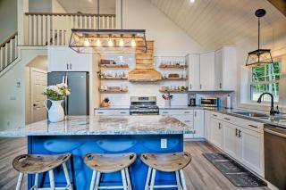 Benezette Cabin with Hot Tub, Grill and Mtn Views - Benezette - 3