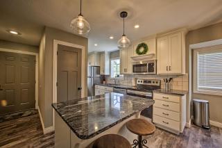 2 Mi to Silver Dollar City Branson Resort Condo - 3