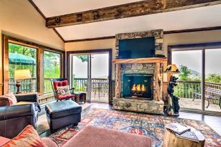 3 Mi to Beech Mtn Treetop Cabin with Deck and Views - Beech Mountain - 3