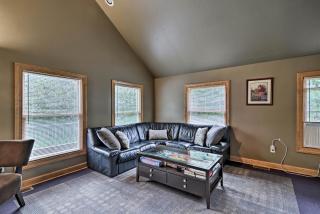 Pet-Friendly Home Near Lakes and Snowmobile Trails! - Roscommon - 7