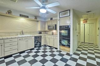 2 Mi to Lake Arlington Spacious Escape with Deck - Arlington - 3