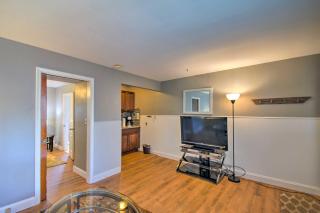 Lakefront Apartment with Patio on Lake St Clair - 2