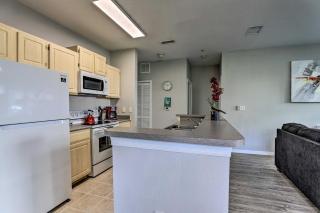 Lake-View Condo with Pool Access 6 Mi to Disney! - Kissimmee - 1