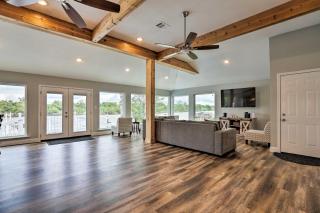 Home on San Jacinto River with Pool, Dock and Deck! - Houston - 4