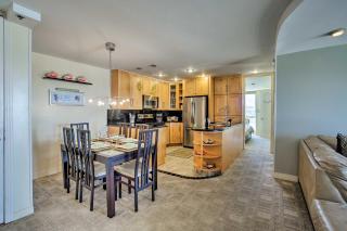 Beachfront Oceanside Condo with Pool and Hot Tub! - Oceanside - 6