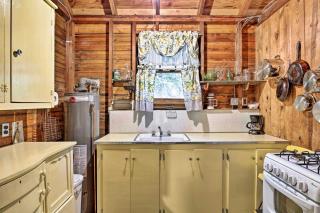 Southold Cottage with Deck and Grill - Walk to Beach - Southold - 3