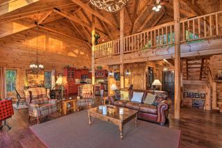 Large Luxe Cabin with Hot Tub about 16 Mi to Blue Ridge - Morganton - 7