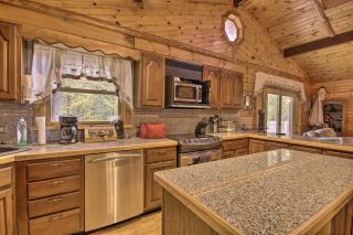 Deck with Private Hot Tub Lakefront Raystown Cabin! - Hesston - 4