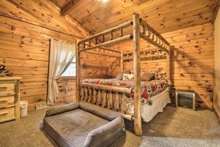 Deck with Private Hot Tub Lakefront Raystown Cabin! - Hesston - 2