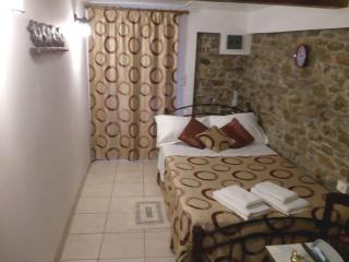 CASA LELA 3...HYDRA - Miloi - 6