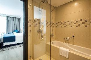 Centara West Bay Hotel & Residences Doha - Doha - 5