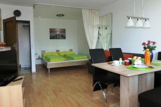 RUTH Haus KMB Seeblickappartement am Ossiacher See mit direktem Seezugang, Hallenbad - Bodensdorf - 9