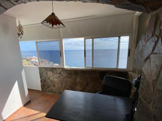 Apto boca cangrejo Netflix,parking,aire acondicionado y rent car - 3