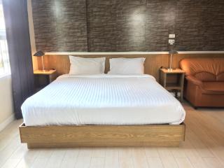 Bourbon St. Boutique Hotel - 6