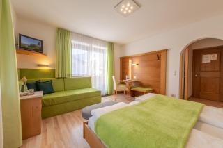Garni Appartements Almrausch - Burgusio - 3
