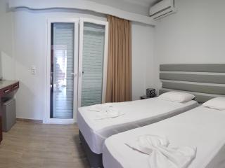 Ola Kala Apartments and Rooms - Vlikhon - 4