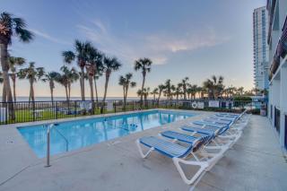 Hosteeva Oceanfront Boardwalk Beach Resort with Balcony - Myrtle Beach - 6