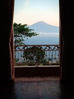 Villa Ayna Syariah - Batu - 1