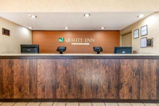 Quality Inn - 7