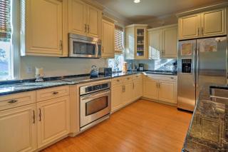 Holmes Beach Family Home Private Pool and 3 Decks! - Holmes Beach - 4