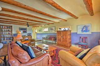 Taos House with Yard - Walk to Historic Taos Plaza! - Taos - 4