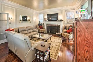 Walk to Shops, Dining and City Park Reading Apt - 9