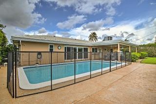 Riviera Beach Vacation Home with Pool Walk to Beach - Riviera Beach - 0