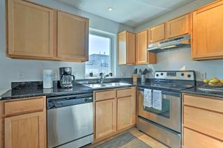 LoHi Apartment with Patio 1 Mi to Downtown Denver! - 2