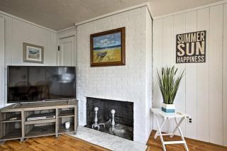 Patio and Walk to Craigville Beach Cape Cod Retreat - Centerville - 7