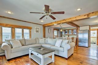 Oceanfront Cape Cod Home with Porch, Yard and Grill! - Marshfield - 8