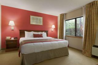 Ramada by Wyndham Raleigh - Raleigh - 2