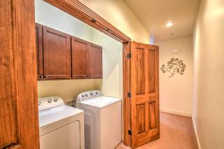 Cozy Central Glenwood Springs Condo with 2 Decks! - 1