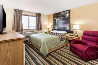 Super 8 by Wyndham Ottawa Starved Rock - Ottawa - 8