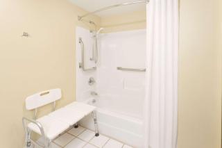 Super 8 by Wyndham Ottawa Starved Rock - Ottawa - 4