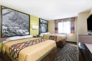 Super 8 by Wyndham Brunswick/St Simons Island Area - 2