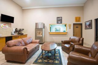 Super 8 by Wyndham Abilene KS - Abilene - 8