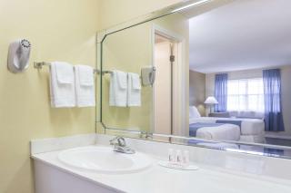 Days Inn by Wyndham Madison - Madison - 7