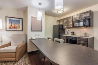 Candlewood Suites Lincoln by IHG - Lincoln - 3