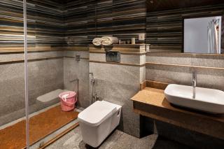 Elixir Hills Suites Resort and Spa - Munnar - 8