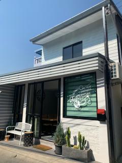 Youniverse Homestay - Chiang Mai - 0