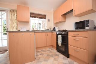 Birch End, Midhurst - 5