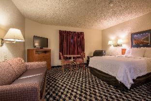 MCM Elegante Suites - 3